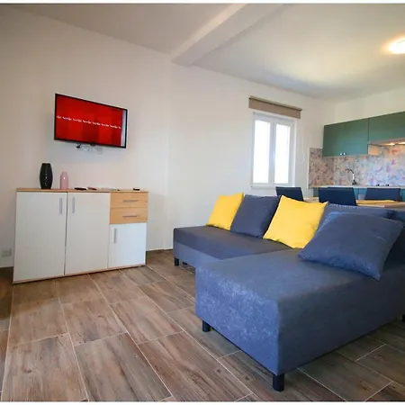 アパート Glavas プリモシュテン